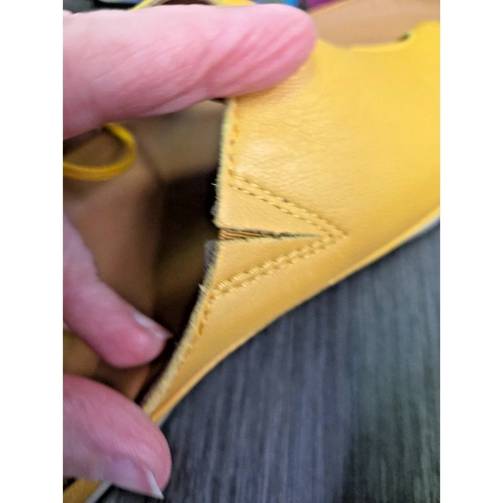 Strive Women Capri Slip On Sandal Shoe US 9/EU 39‎ Arch Support Yellow New